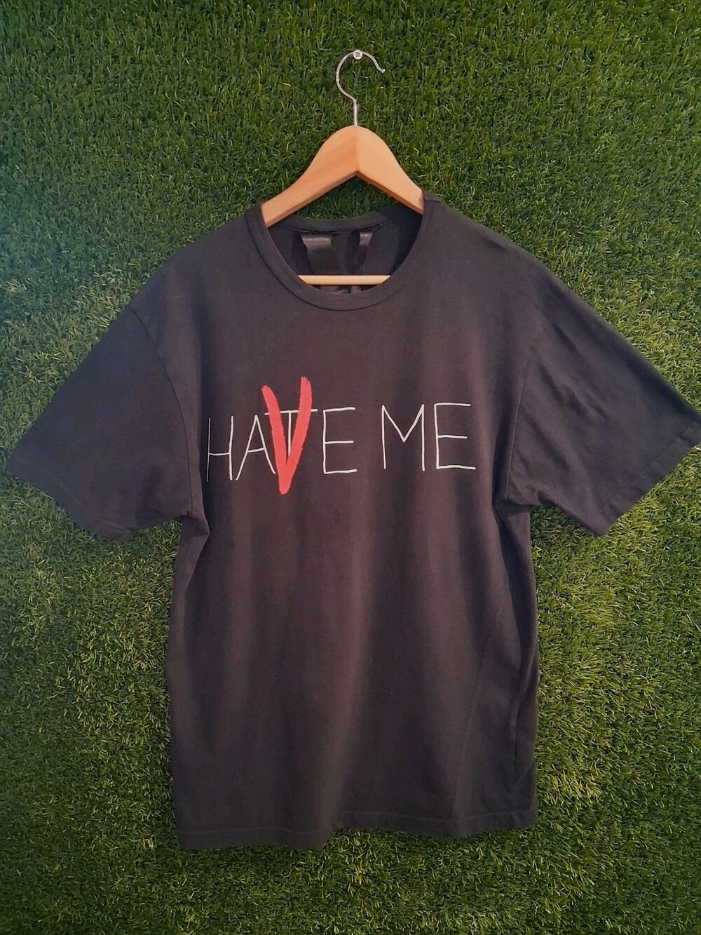 VLONE Have Me Hate Me Black Red Big V Logo T-Shirt Size M Authentic SS21